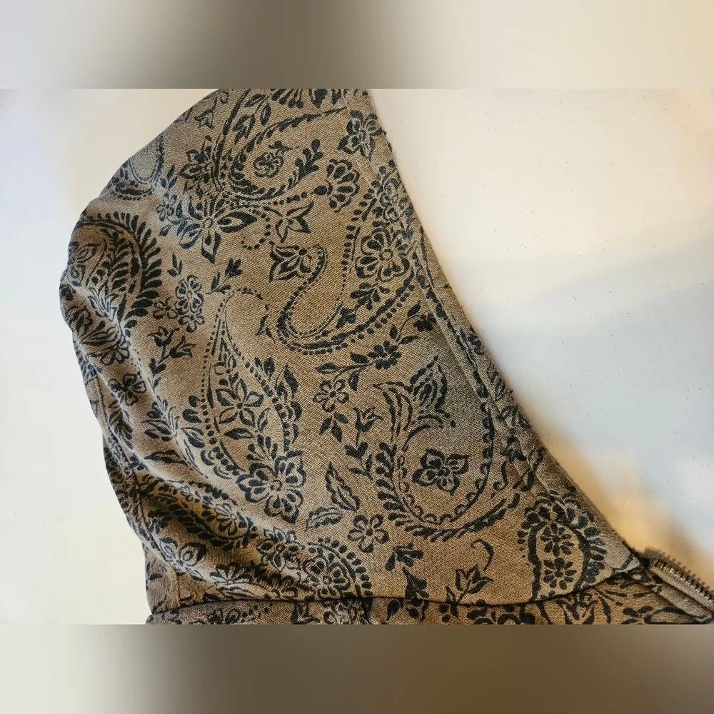 Forever 21 Paisley Print Zip-up Hoodie. size S Brown and black sherpa - Picture 12 of 16
